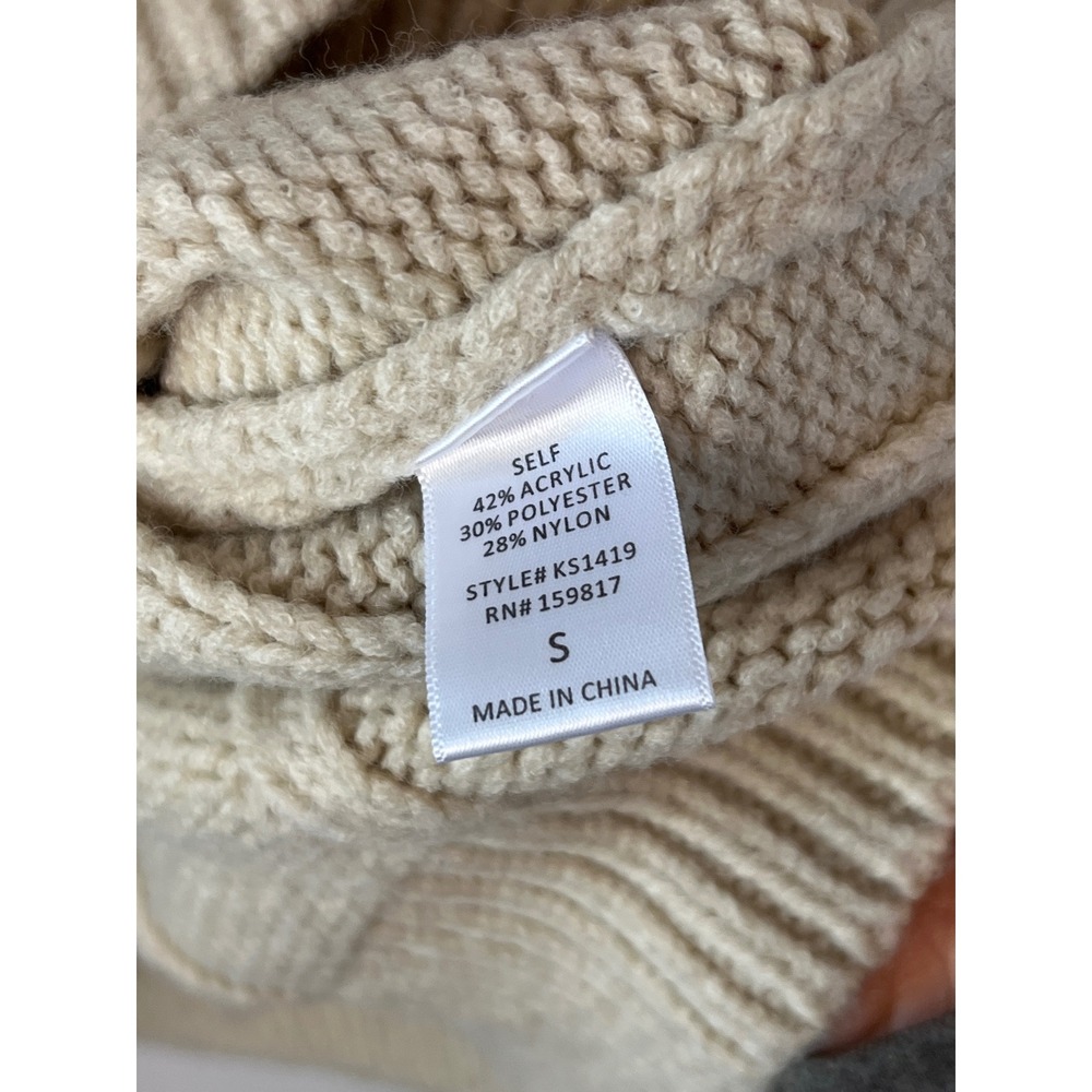 Altar'd State Womens Cable Knit Sweater Oatmeal minimalist Oversized Cozy Small - Picture 3 of 7